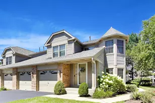 3278 N Carriageway Dr, Arlington Heights, IL 60004 - Photo 3