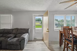 106 W South St, Elliott, IL 60933 - Photo 5