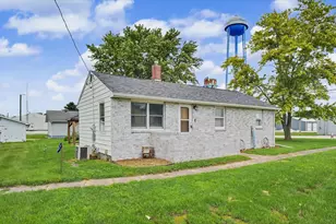106 W South St, Elliott, IL 60933 - Photo 31