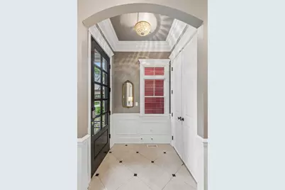 2109 W Sunnyside Avenue, Chicago, IL 60625 - Photo 9