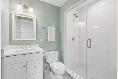 2109 W Sunnyside Avenue, Chicago, IL 60625 - Photo 39