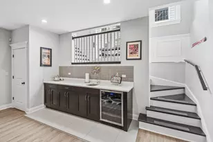 2109 W Sunnyside Ave, Chicago, IL 60625 - Photo 41
