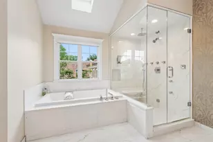 2109 W Sunnyside Ave, Chicago, IL 60625 - Photo 31