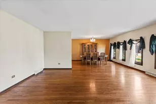 7348 Wheeler Dr, Orland Park, IL 60462 - Photo 3