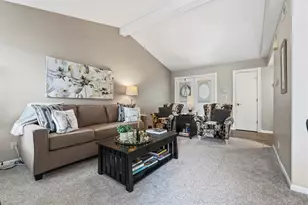 117 Sumac Ln, Schaumburg, IL 60193 - Photo 11