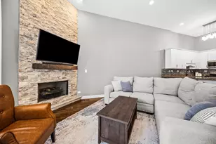 2003 W Superior St, Chicago, IL 60612 - Photo 5