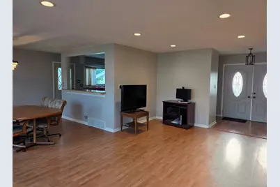1719 W Lexington Drive, Arlington Heights, IL 60004 - Photo 25