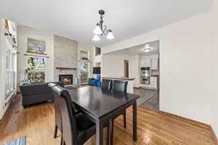 2216 Seaver Ln, Hoffman Estates, IL 60169 - Photo 5