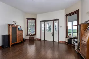 10617 E 2950 N Rd, Blackstone, IL 61313 - Photo 5