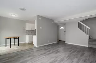 1957 Wildwood Cir, Glendale Heights, IL 60139 - Photo 3