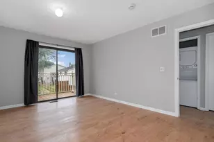 1957 Wildwood Cir, Glendale Heights, IL 60139 - Photo 11