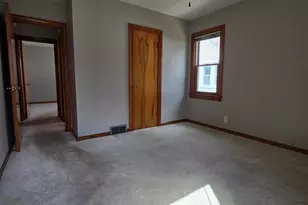 710 Catherine St, Joliet, IL 60435 - Photo 11