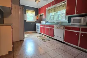 710 Catherine St, Joliet, IL 60435 - Photo 15