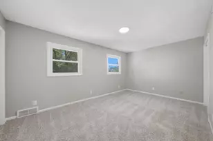 1520 Crestwood Ct, Aurora, IL 60506 - Photo 13