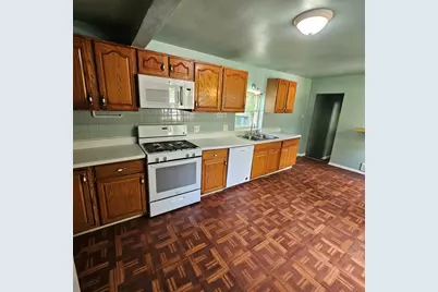 611 Golfview Drive, Round Lake Beach, IL 60073 - Photo 9