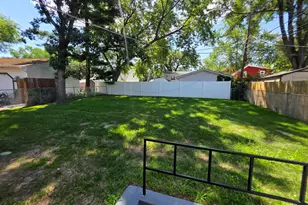 217 S Channel Dr, Round Lake Beach, IL 60073 - Photo 21