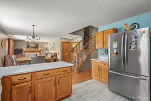 296 W Daisy Cir, Romeoville, IL 60446 - Photo 17