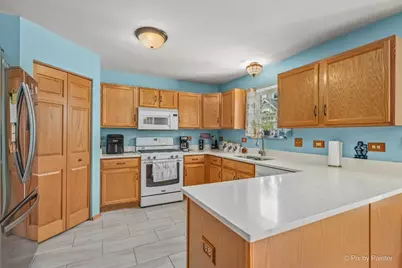 296 W Daisy Circle, Romeoville, IL 60446 - Photo 15