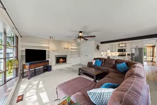 2304 Meadow Dr, Rolling Meadows, IL 60008 - Photo 7