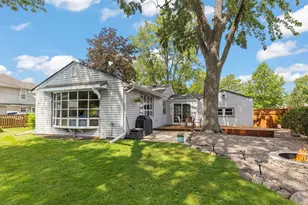 2304 Meadow Dr, Rolling Meadows, IL 60008 - Photo 25