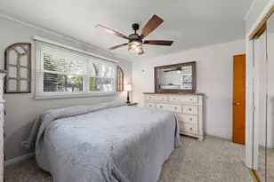 2304 Meadow Dr, Rolling Meadows, IL 60008 - Photo 15