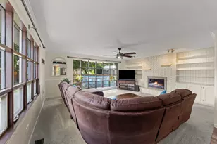 2304 Meadow Dr, Rolling Meadows, IL 60008 - Photo 9