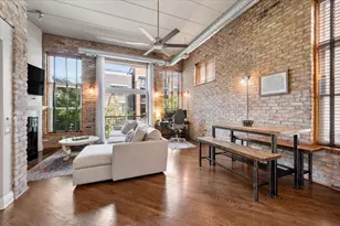 2117 W Belmont Ave, Chicago, IL 60618 - Photo 3