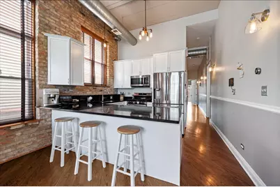 2117 W Belmont Avenue #2, Chicago, IL 60618 - Photo 9