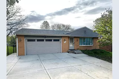 912 Shenandoah Avenue, Rockford, IL 61108 - Photo 1