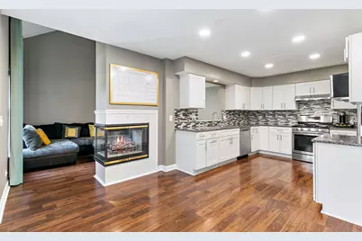 1559 Laurel Oaks Drive, Streamwood, IL 60107 - Photo 3