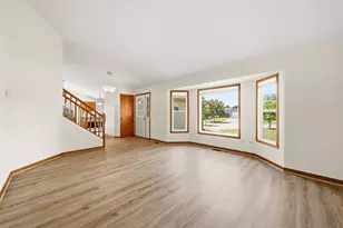 1402 Enborn Dr, Joliet, IL 60431 - Photo 3
