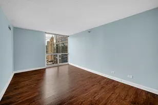 200 N Dearborn St, Chicago, IL 60601 - Photo 5