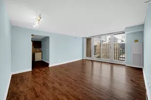 200 N Dearborn St, Chicago, IL 60601 - Photo 3