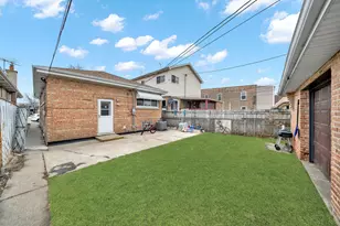 5749 W 63rd Pl, Chicago, IL 60638 - Photo 33