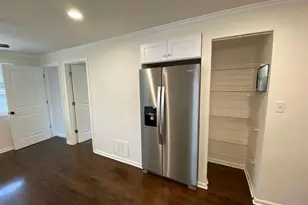 5749 W 63rd Pl, Chicago, IL 60638 - Photo 9
