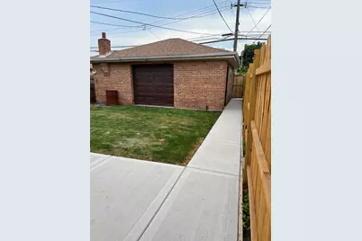 5749 W 63rd Place, Chicago, IL 60638 - Photo 35