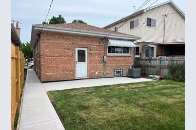 5749 W 63rd Place, Chicago, IL 60638 - Photo 37