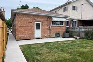 5749 W 63rd Pl, Chicago, IL 60638 - Photo 37