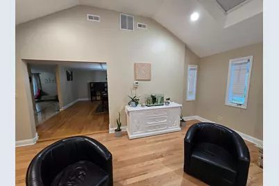 1909 W 56th Street, La Grange Highlands, IL 60525 - Photo 5
