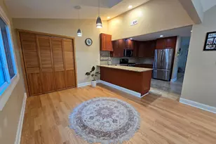 1909 W 56th St, La Grange Highlands, IL 60525 - Photo 9