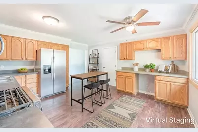 542 S 14th Street, Saint Charles, IL 60174 - Photo 5