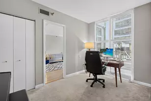 25 E Superior St, Chicago, IL 60611 - Photo 15