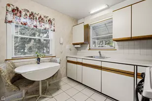 8716 N Harding Ave, Skokie, IL 60076 - Photo 7