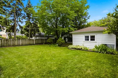 8716 N Harding Avenue, Skokie, IL 60076 - Photo 25