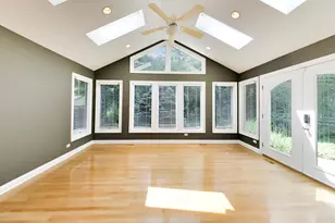 249 Wilshire Rd, Lake Forest, IL 60045 - Photo 13