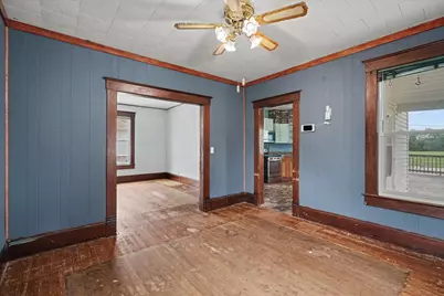 905 E Pells Street, Paxton, IL 60957 - Photo 9