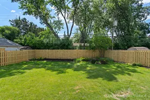 237 Terry Ln, Villa Park, IL 60181 - Photo 25