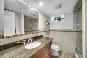 8805 Oriole Ave, Morton Grove, IL 60053 - Photo 17