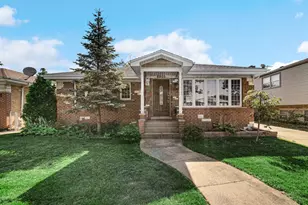 8805 Oriole Ave, Morton Grove, IL 60053 - Photo 1