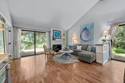 42W466 Red Bud Court, Saint Charles, IL 60175 - Photo 5